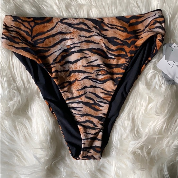 COPY - NWT animal print bikini - 2 PIECES - Picture 5 of 7